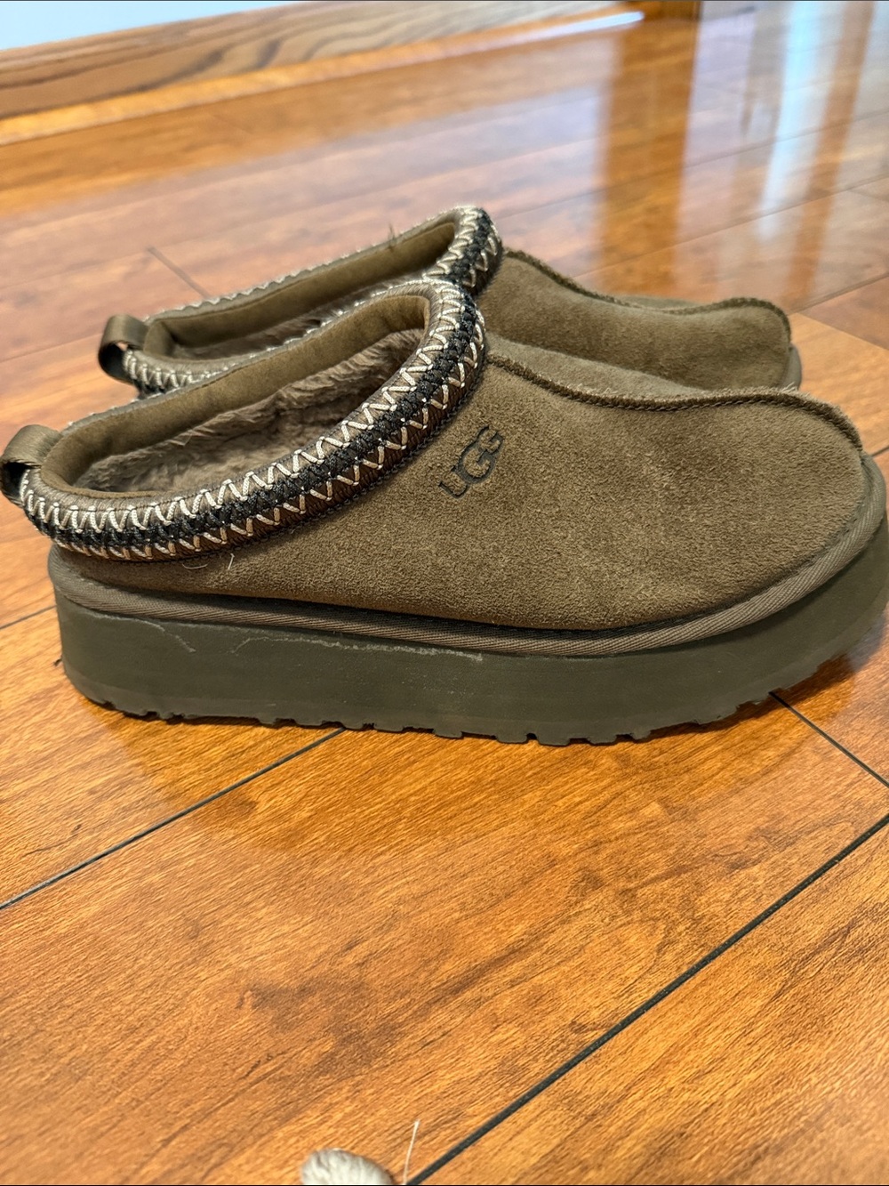 UGG Suede Platform Tasman shoes